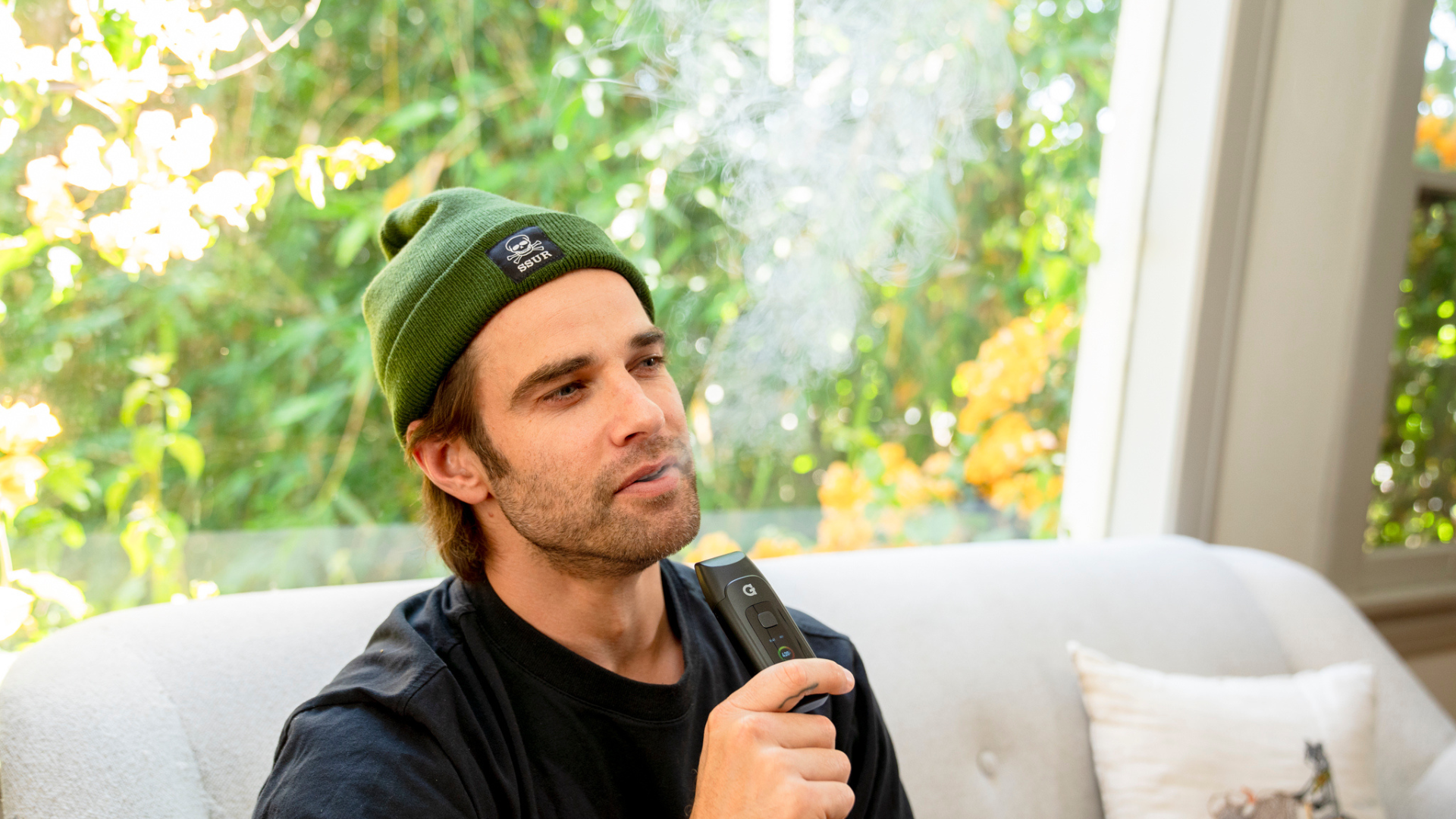 Do Dry Herb Vaporizers Smell? 2026 Odor & Discretion Guide G Pen | Shop Portable Vaporizers, Vape Pens and Dab Rigs Do Dry Herb Vaporizers Smell? 2026 Odor & Discretion Guide G Pen | Shop Portable Vaporizers, Vape Pens and Dab Rigs