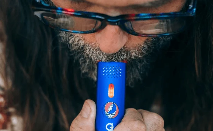Using the Grateful Dead x G Pen Dash vaporizer