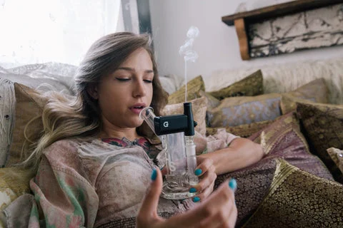 Using the G Pen Connect concentrate vaporizer